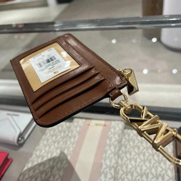 Small Crocodile Embossed Leather Zip Card Case - Picture 3 of 7